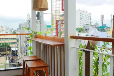 Deluxe-Doppelzimmer mit Balkon — Duc Vuong Saigon Hotel - Bui Vien